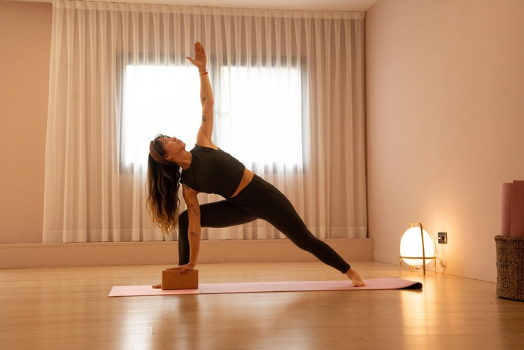 All-levels Yoga